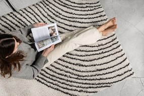 Covor negru/bej 160x230 cm Coastalina – Universal