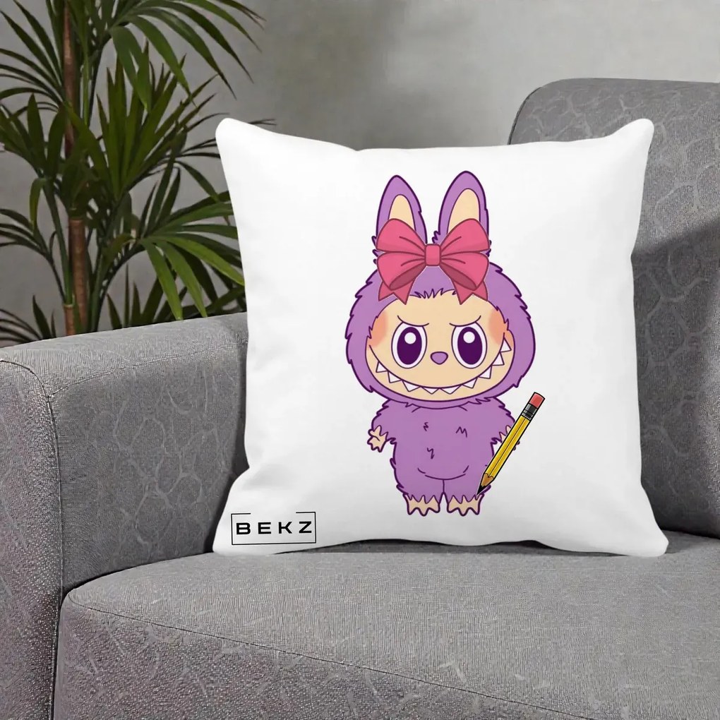 Perna Personalizata Labubu Mov cu Funda Rosie si Creion, 40x40 cm, Alba Mata, Husa Detasabila, Perna Inclusa, BEKZ®
