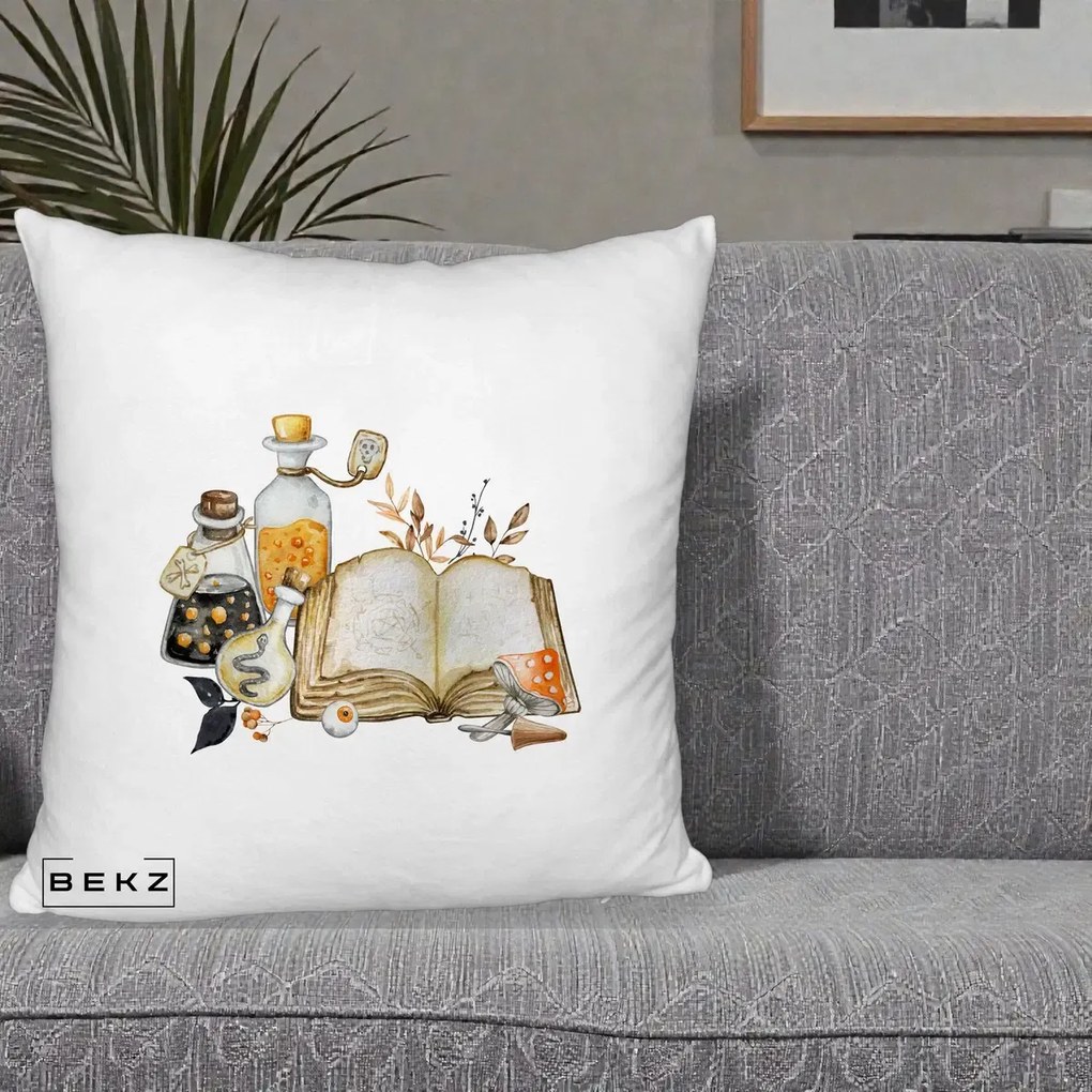 Perna Decorativa Grimoire Vrajitoare si Filtre Magice Halloween, 40x40 cm, Alb Pufos, Husa Detasabila, Perna Inclusa, BEKZ®