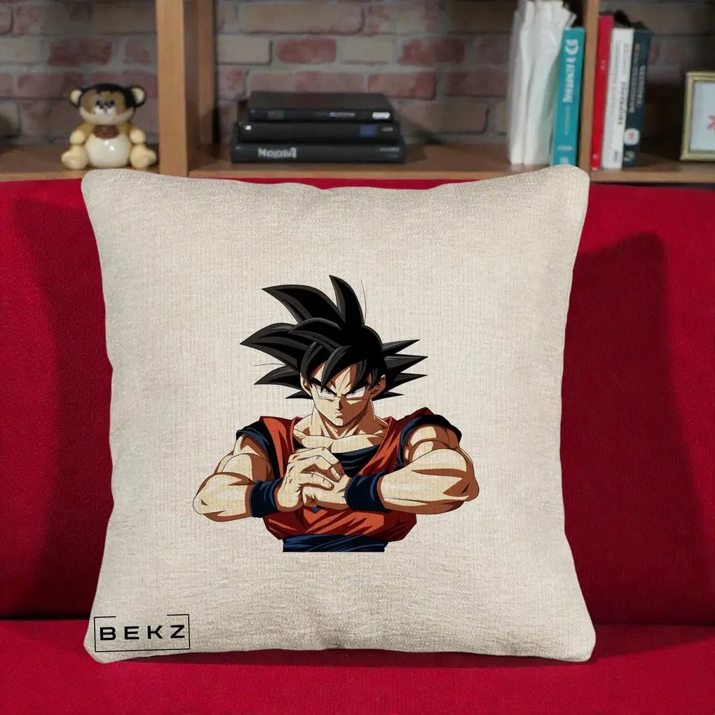 Perna Personalizata Dragon Ball Goku Portret Serios, 40x40 cm, Bej Canapea, Husa Detasabila, Perna Inclusa, BEKZ®
