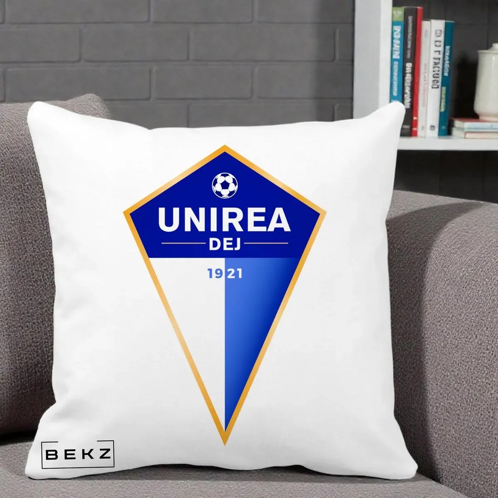 Perna Personalizata Unirea Dej 1921 Fotbal, 40x40 cm, Alba Mata, Husa Detasabila, Perna Inclusa, BEKZ®
