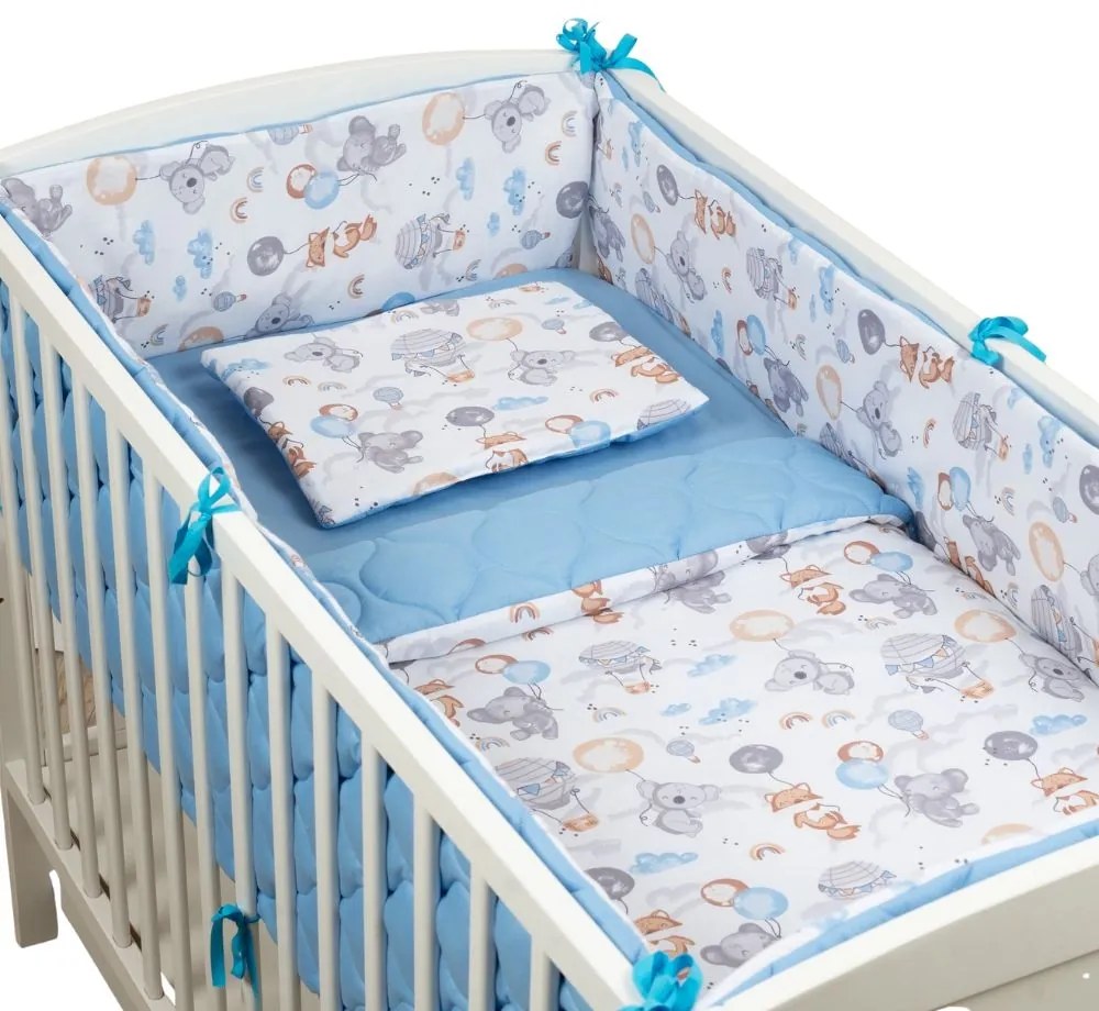 Set lenjerie patut 120x60 cm 5 piese Kidizi Tiny Adventures, model matlasat, include perna, plapumioara, aparatoare si cearceaf