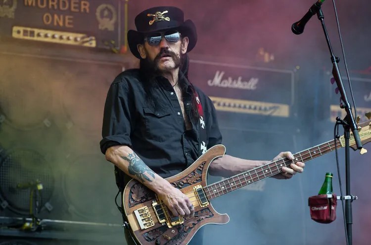 Fotografie Lemmy Kilmister of Motorhead at Glastonbury Festival 2015, Samir Hussein