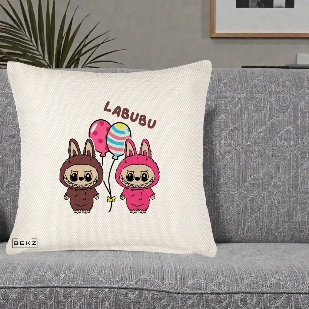 Perna Personalizata Labubu Cuplu cu Baloane, 40x40 cm, Crem Reliefat, Husa Detasabila, Perna Inclusa, BEKZ®