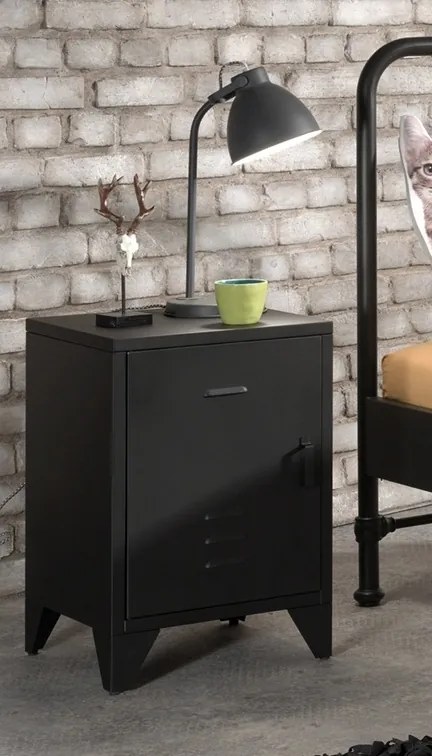 Set BRONXX format din Pat copiiul negru BRONXX (90x200 cm) și NOPTIERA camera copiineagră asortată.