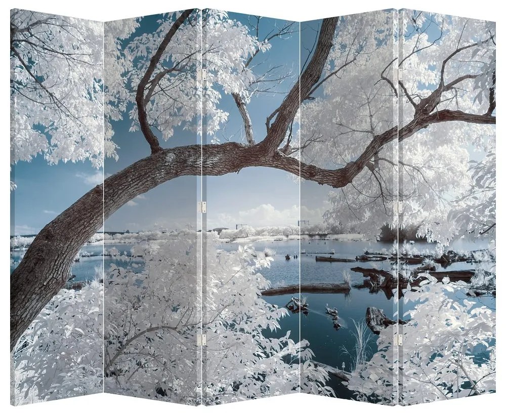 Paravan - Copac înzăpezit lângă apă (210x170 cm)