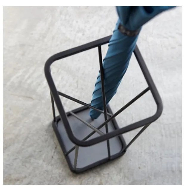 Suport pentru umbrele YAMAZAKI 9 Square, negru