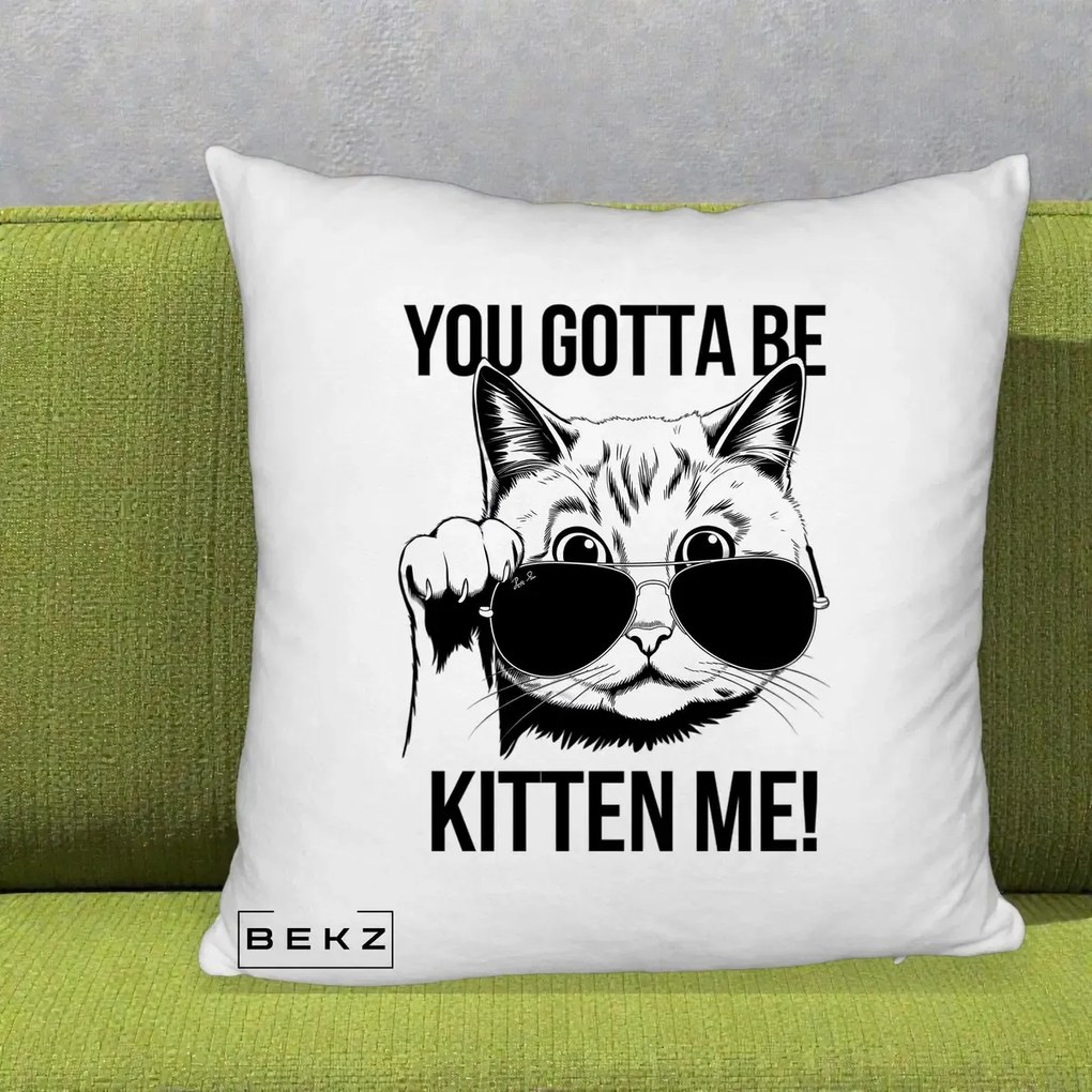 Perna Decorativa You Gotta Be Kitten Me!, 40x40 cm, Alb Pufos, Husa Detasabila, Perna Inclusa, BEKZ®