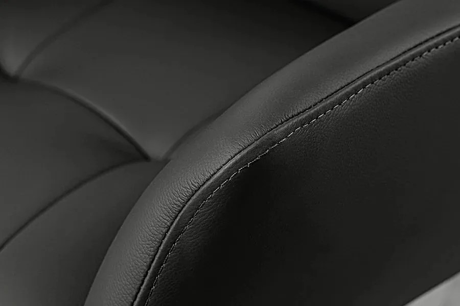 Set de 2 scaune pivotante SIGNATURE piele naturala neagra