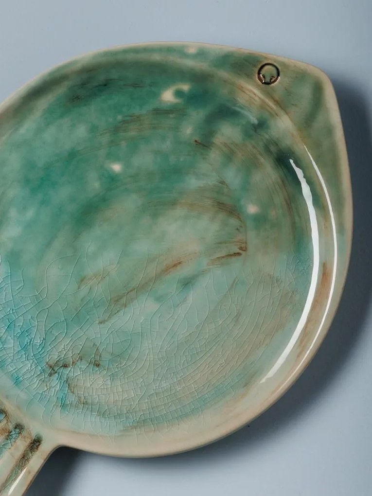 Farfurie verde, din ceramica, in forma de peste, Varia