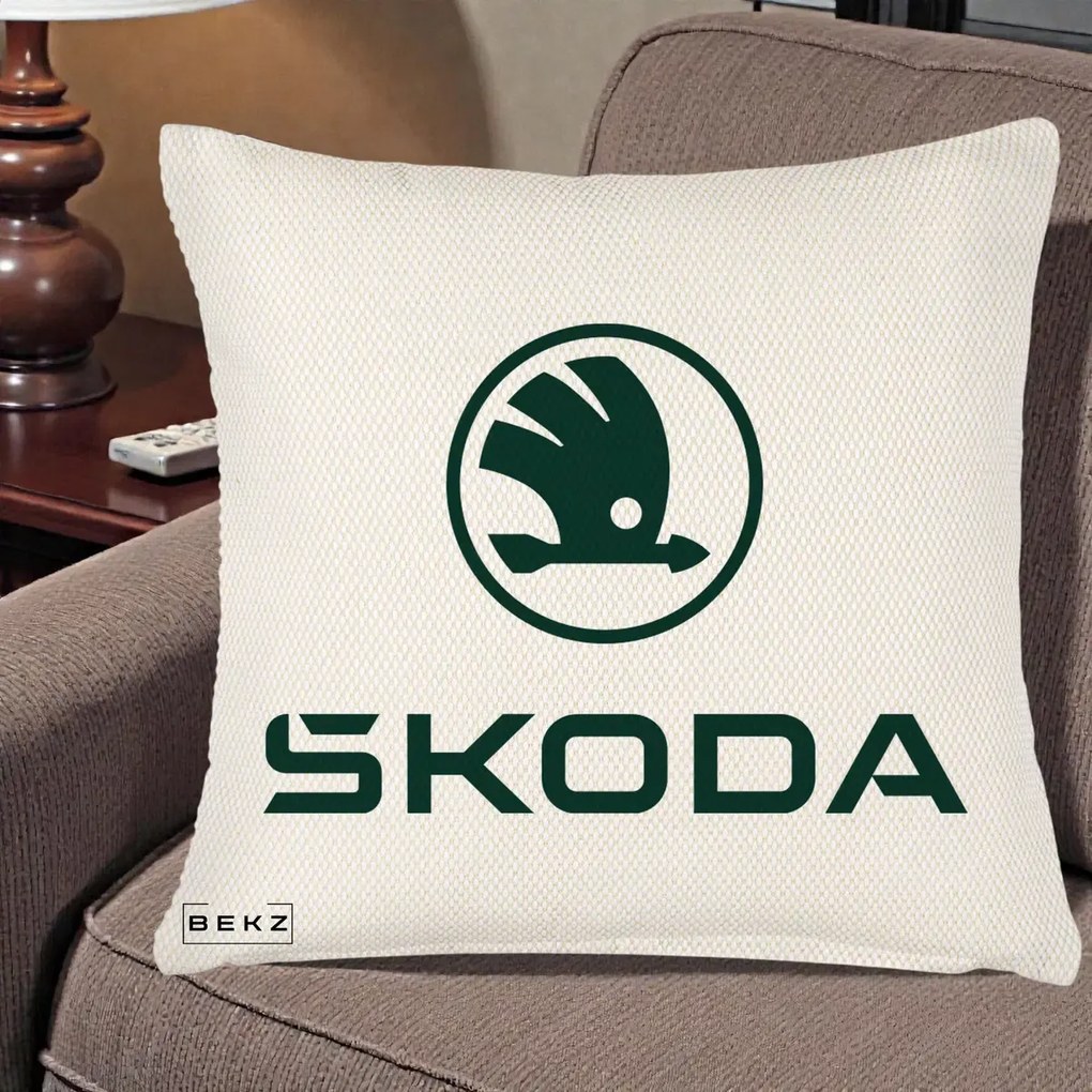 Perna Personalizata cu emblema Skoda, 40x40 cm, Crem Reliefat, Husa Detasabila, Perna Inclusa, BEKZ®