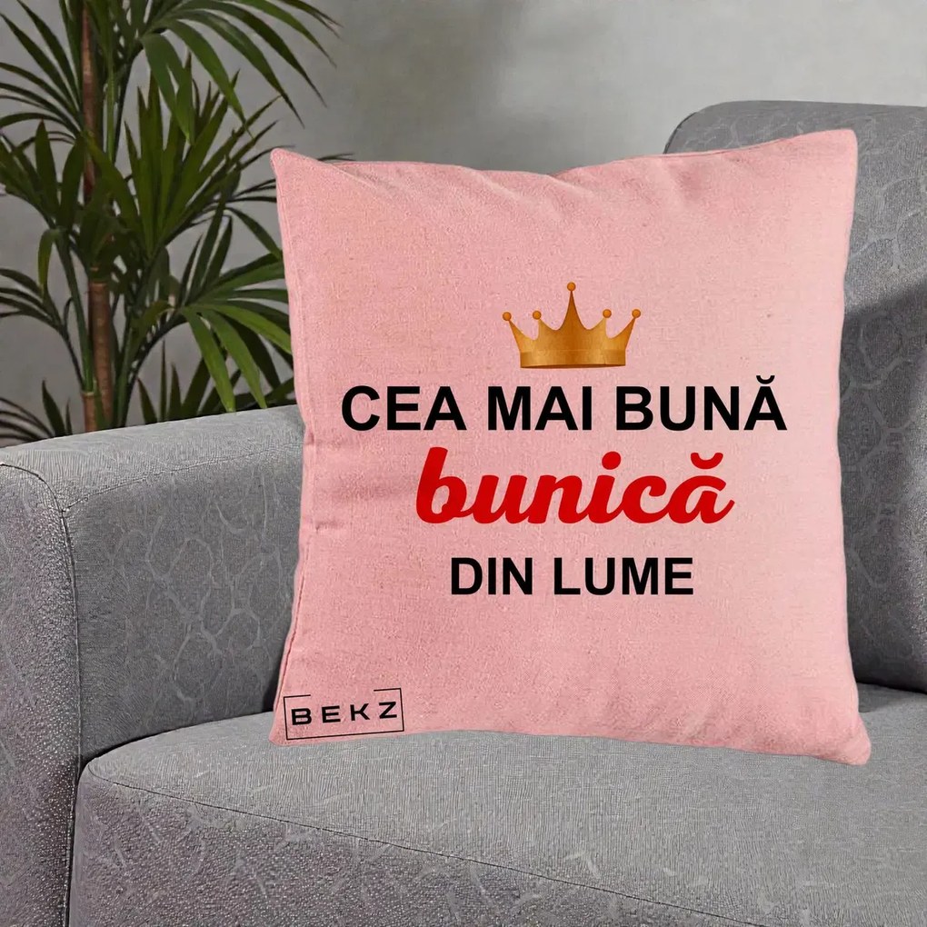 Cadou pentru Bunica - Perna Personalizata Cea Mai Buna Bunica Din Lume Coroana Aurie, 40x40 cm, Roz, Husa Detasabila, Perna Inclusa, BEKZ®