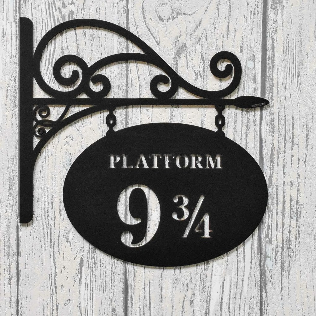 DUBLEZ | Decorațiune din lemn pentru ușă - Platform 9 și 3/4
