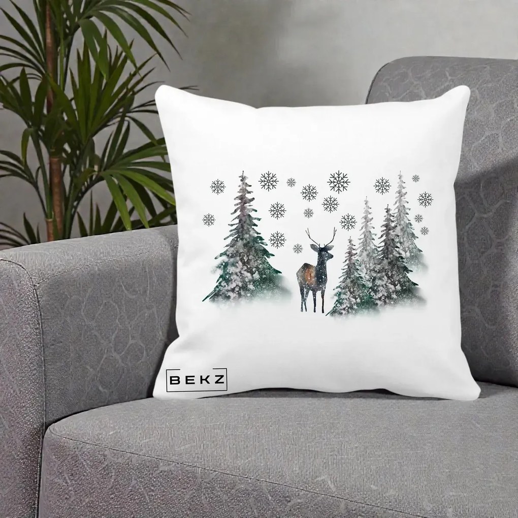 Perna Decorativa Ren in Padure Inzapezita, 40x40 cm, Alba Mata, Husa Detasabila, Perna Inclusa, BEKZ®
