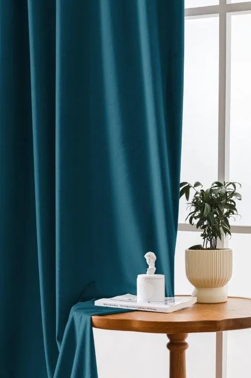 Draperie opaca turcoaz VELVET 135x250 cm Agățat: Rejansa