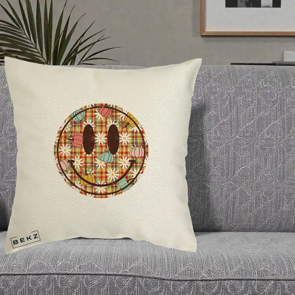 Perna Decorativa Smiley Face de Toamna cu Tartan si Dovlecei, 40x40 cm, Ecru, Husa Detasabila, Perna Inclusa, BEKZ®