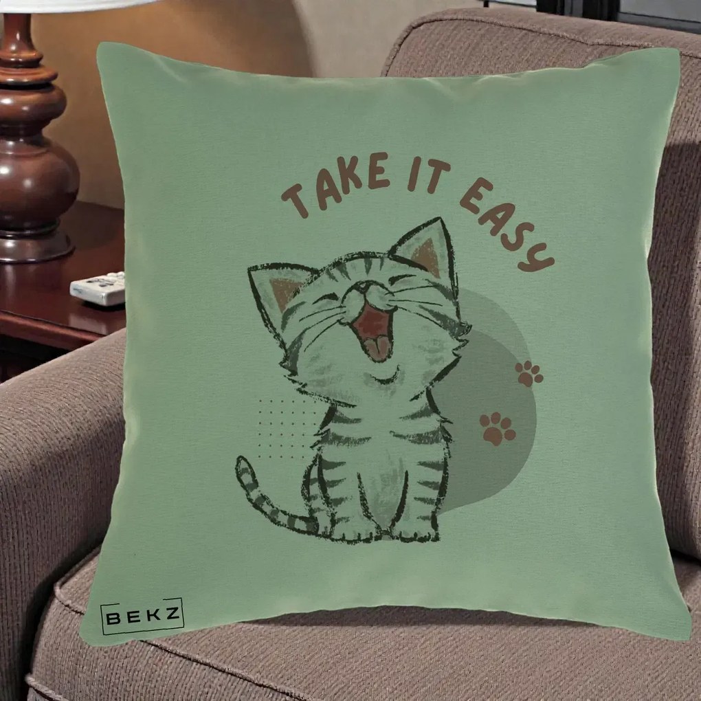 Perna Personalizata Take It Easy Cat, 40x40 cm, Verde, Husa Detasabila, Perna Inclusa, BEKZ®