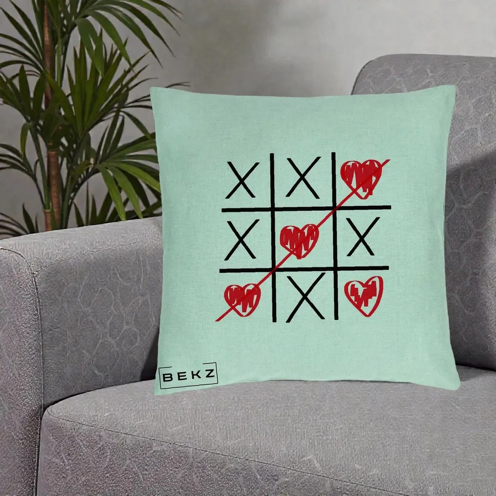 Cadou Romantic - Perna Personalizata Love Joc X si Inima cu Castigator Iubire, 40x40 cm, Verde Menta, Husa Detasabila, Perna Inclusa, BEKZ®