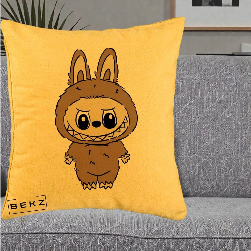 Perna Personalizata Labubu Maro Natural Solo, 40x40 cm, Galben, Husa Detasabila, Perna Inclusa, BEKZ®