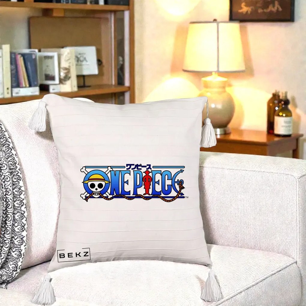 Perna Personalizata One Piece Clasic Albastru, 40x40 cm, Bej cu Franjuri, Husa Detasabila, Perna Inclusa, BEKZ®