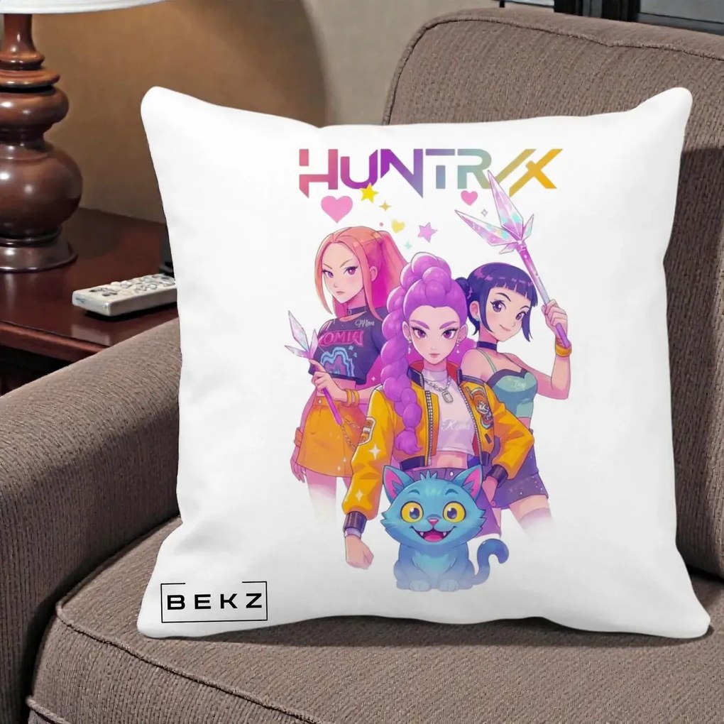 Perna Personalizata K-pop HUNTRX Trio Foto cu Pisica, 40x40 cm, Alba Mata, Husa Detasabila, Perna Inclusa, BEKZ®