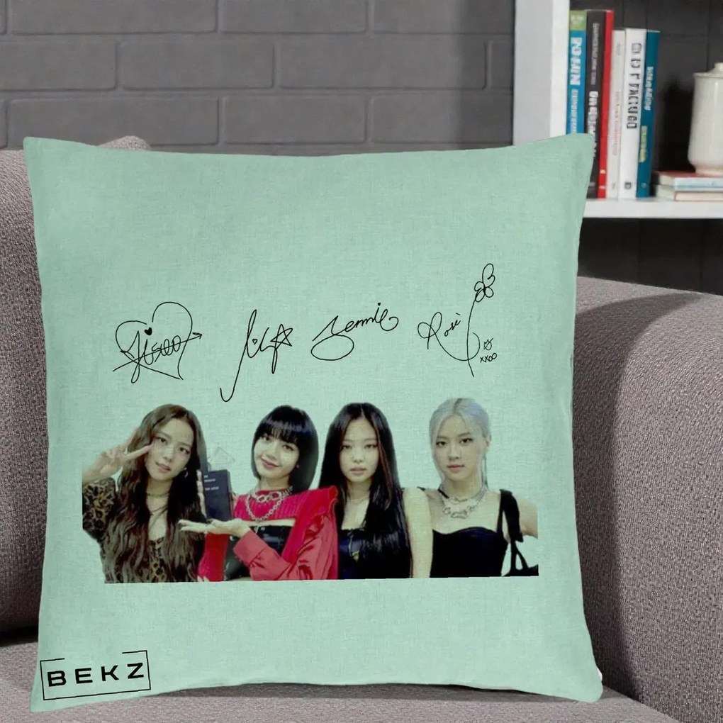 Perna Personalizata K-pop BLACKPINK Semnaturi, 40x40 cm, Verde Menta, Husa Detasabila, Perna Inclusa, BEKZ®