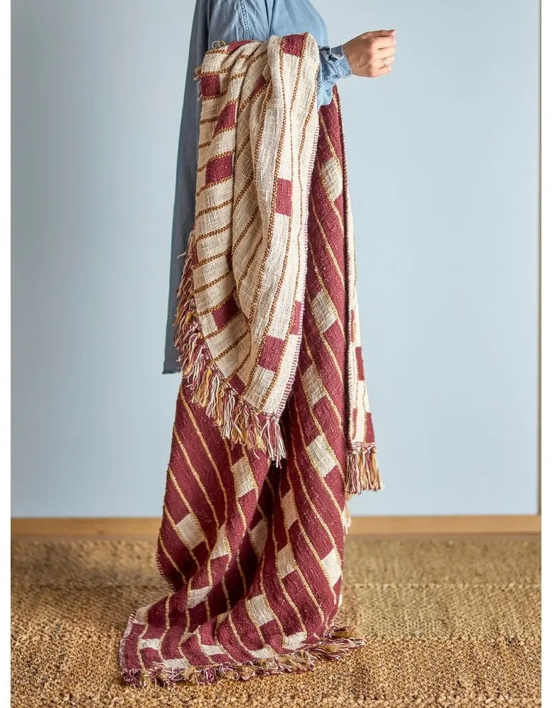 Pătură roșie/bej din amestec de bumbac 130x160 cm Cang – Bloomingville