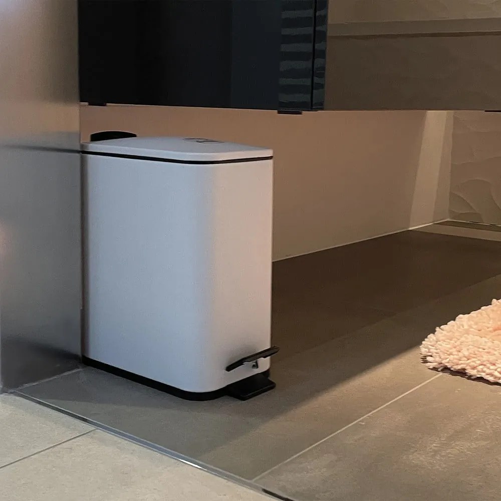 Coș de gunoi alb mat cu pedală din oțel 5 l Erik – Spirella