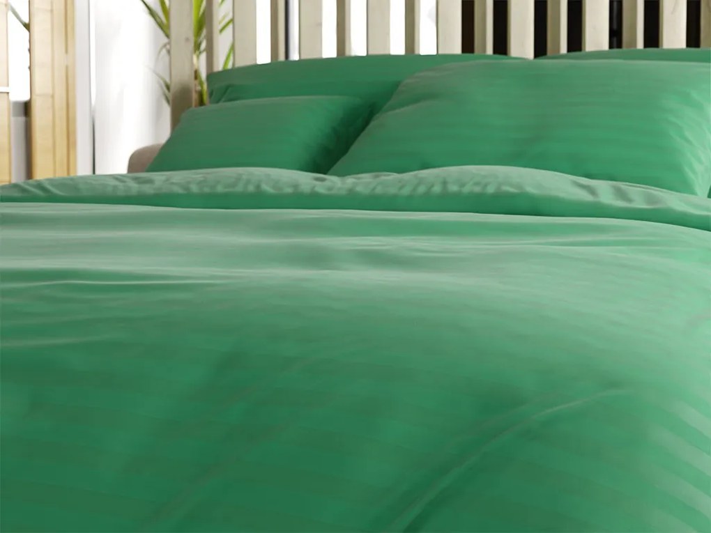 Lenjerie de pat din microfibra hoteliera JASMINE verde inchis - dunga 2 cm Dimensiune lenjerie de pat: 2 buc 70 x 90 cm | 200 x 220 cm