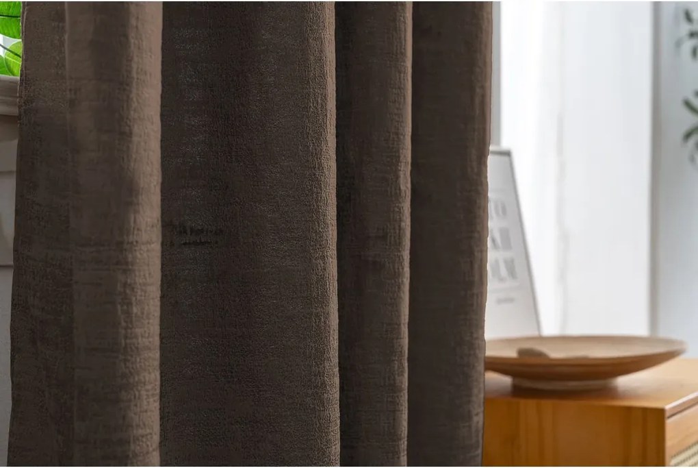 Draperie opaca LOOM VELVET 140x250 cm, maro Agatat: Inele metalice