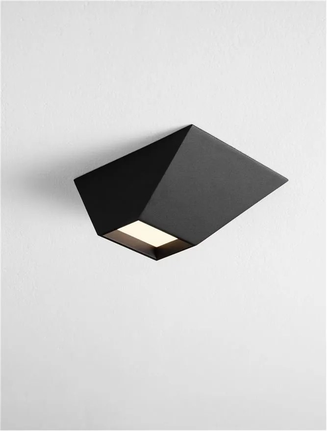 Spot LED aplicat stil minimalist OUTOPIA negru