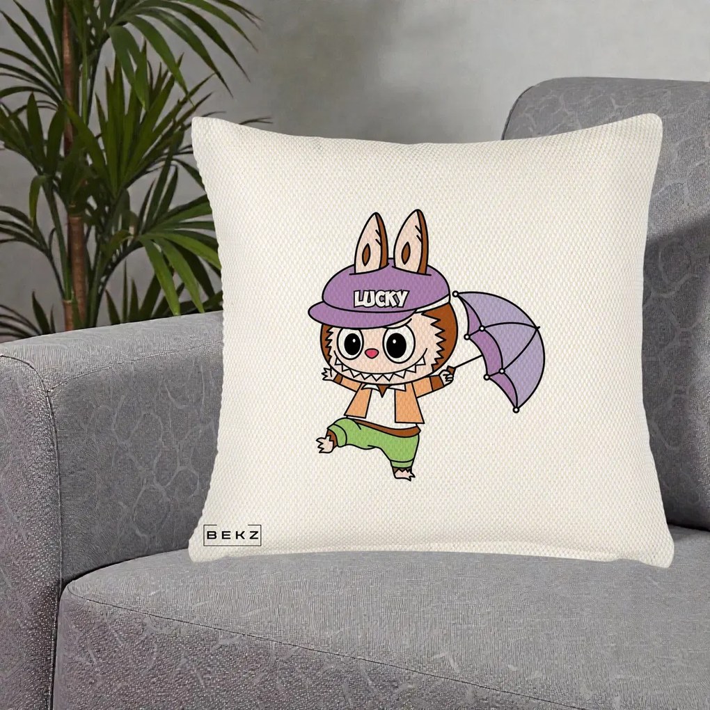 Perna Personalizata Labubu Lucky cu Umbrela, 40x40 cm, Crem Reliefat, Husa Detasabila, Perna Inclusa, BEKZ®
