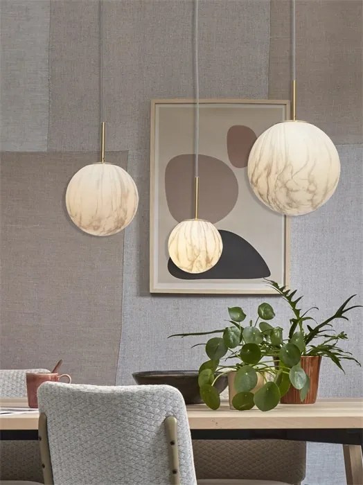 Lustra, pendul din sticla cu aspect de marmura Carrara medium auriu