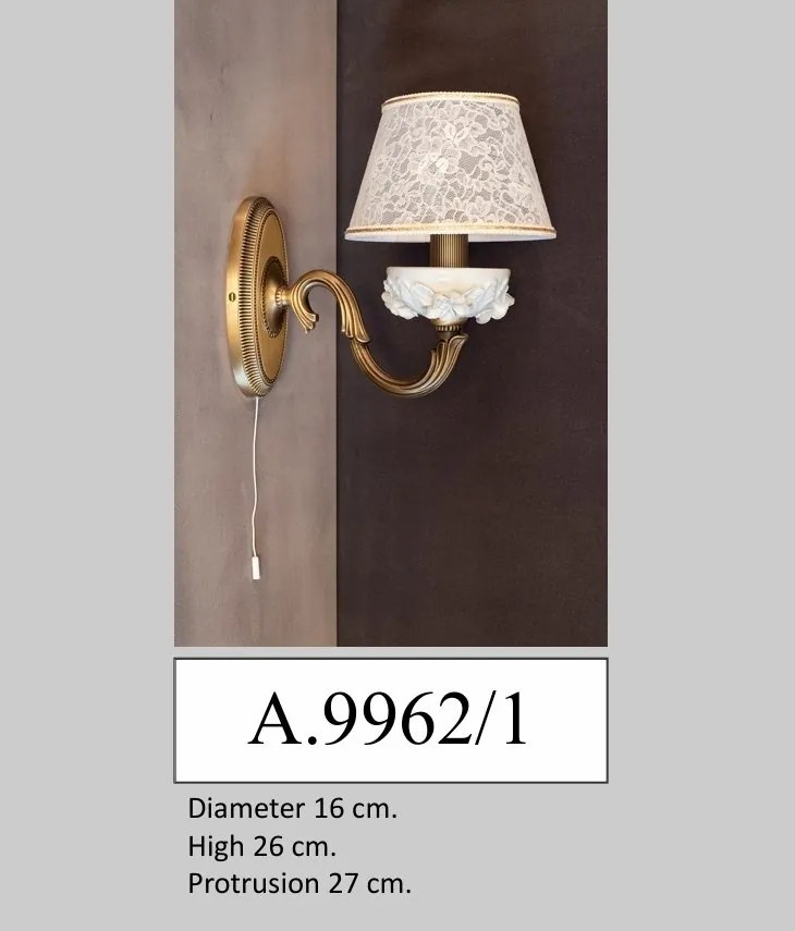 Aplica design italian din alama si portelan alb 9962