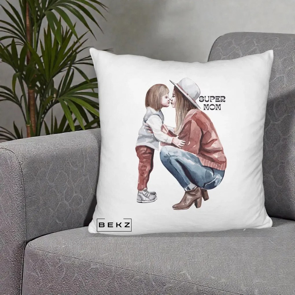 Cadou pentru Mama - Perna Personalizata Super Mom Acuarela, 40x40 cm, Alb Pufos, Husa Detasabila, Perna Inclusa, BEKZ®