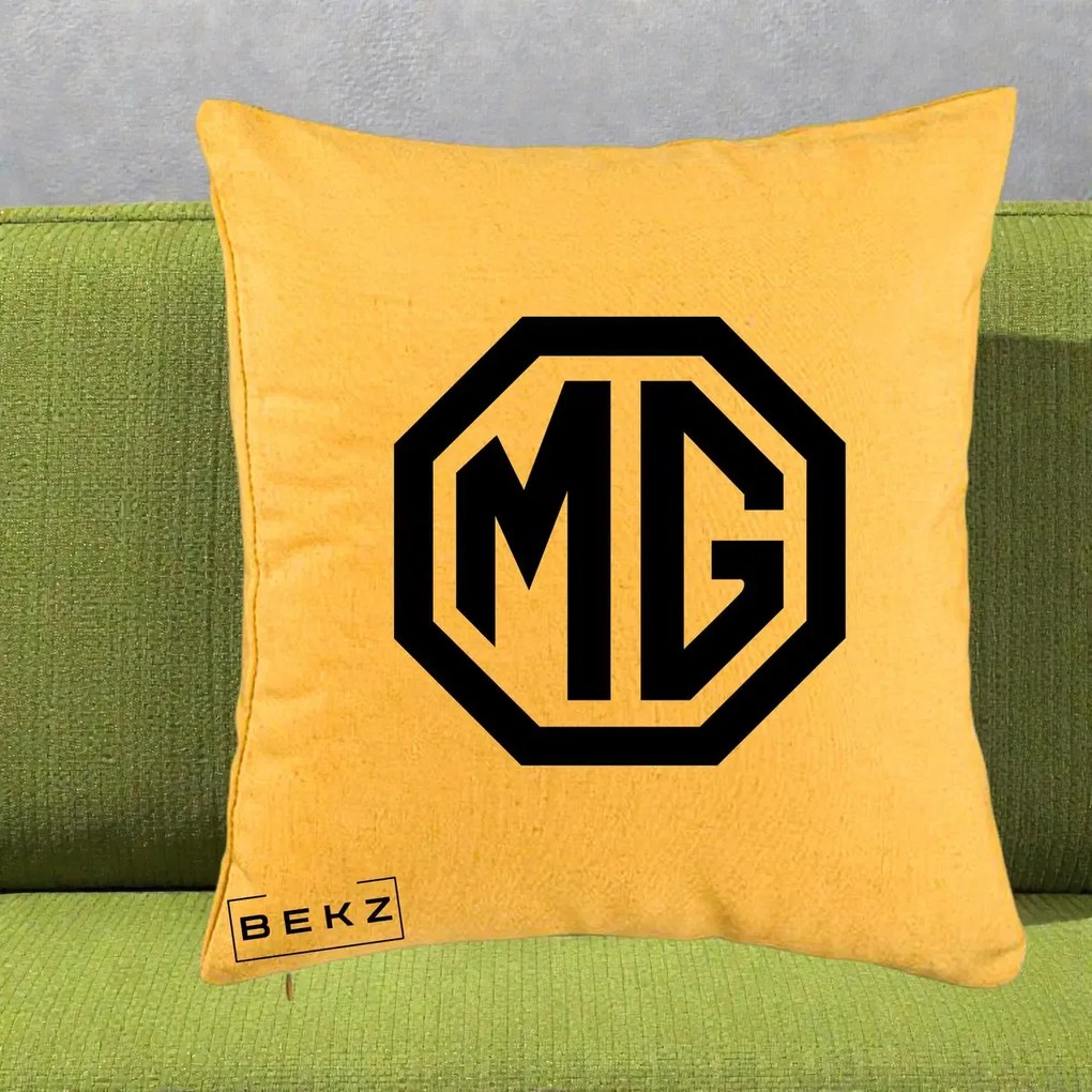 Perna Personalizata cu emblema MG, 40x40 cm, Galben, Husa Detasabila, Perna Inclusa, BEKZ®