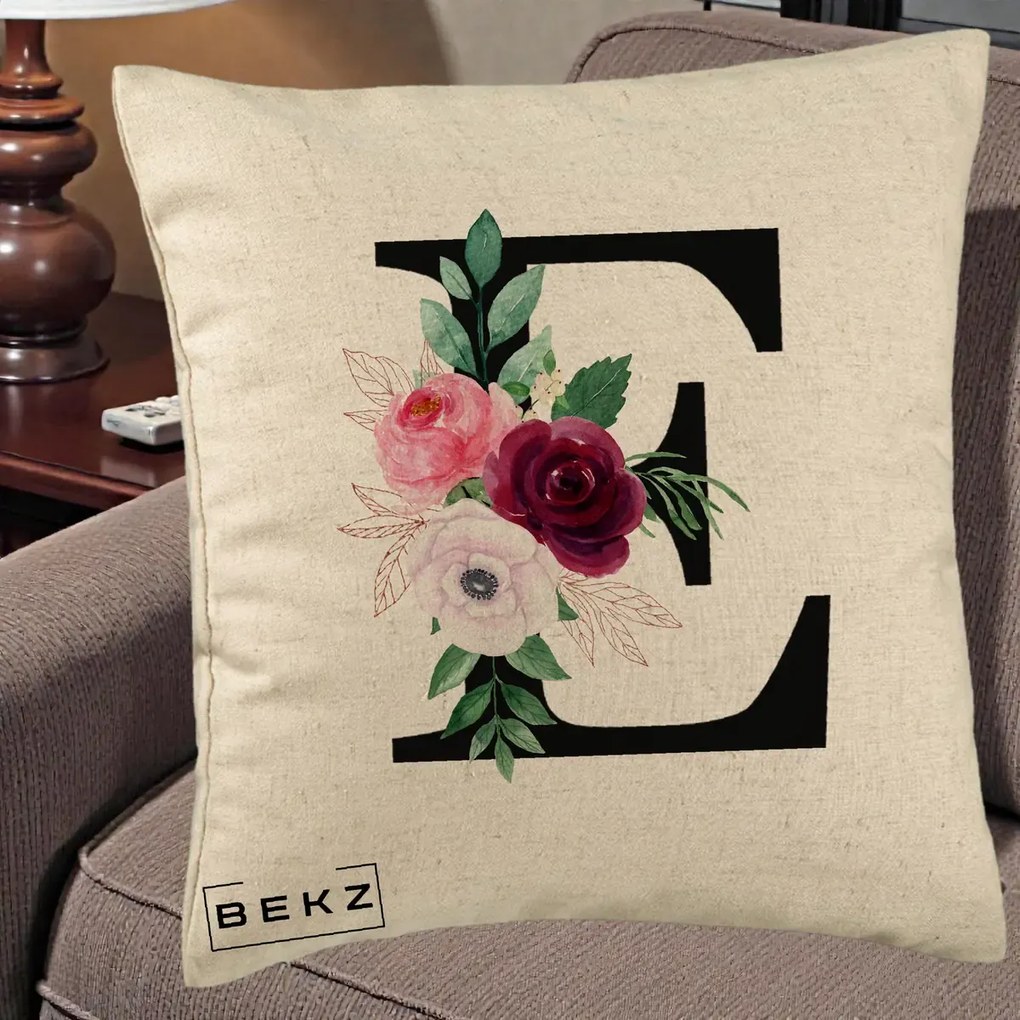 Cadou Personalizat - Perna Personalizata Monograma Florala Litera E, 40x40 cm, Bej, Husa Detasabila, Perna Inclusa, BEKZ®