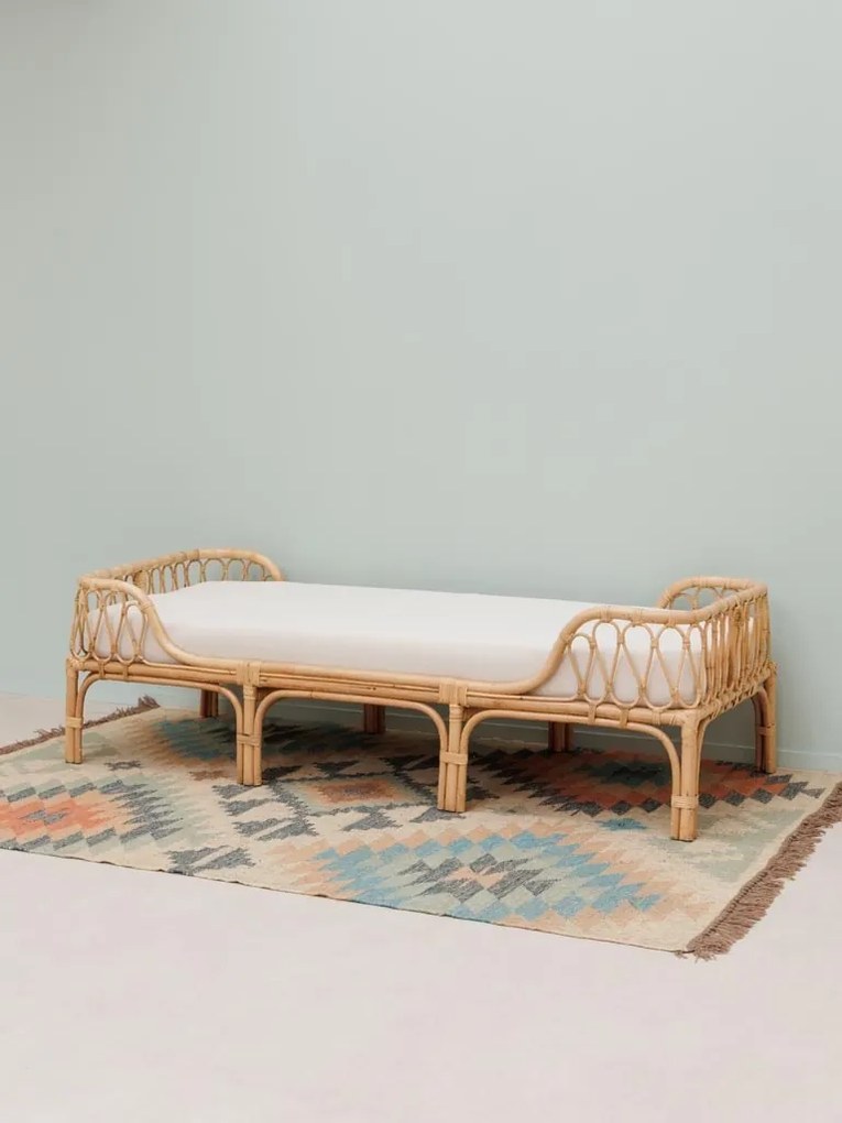 Bancheta din rattan, Origan