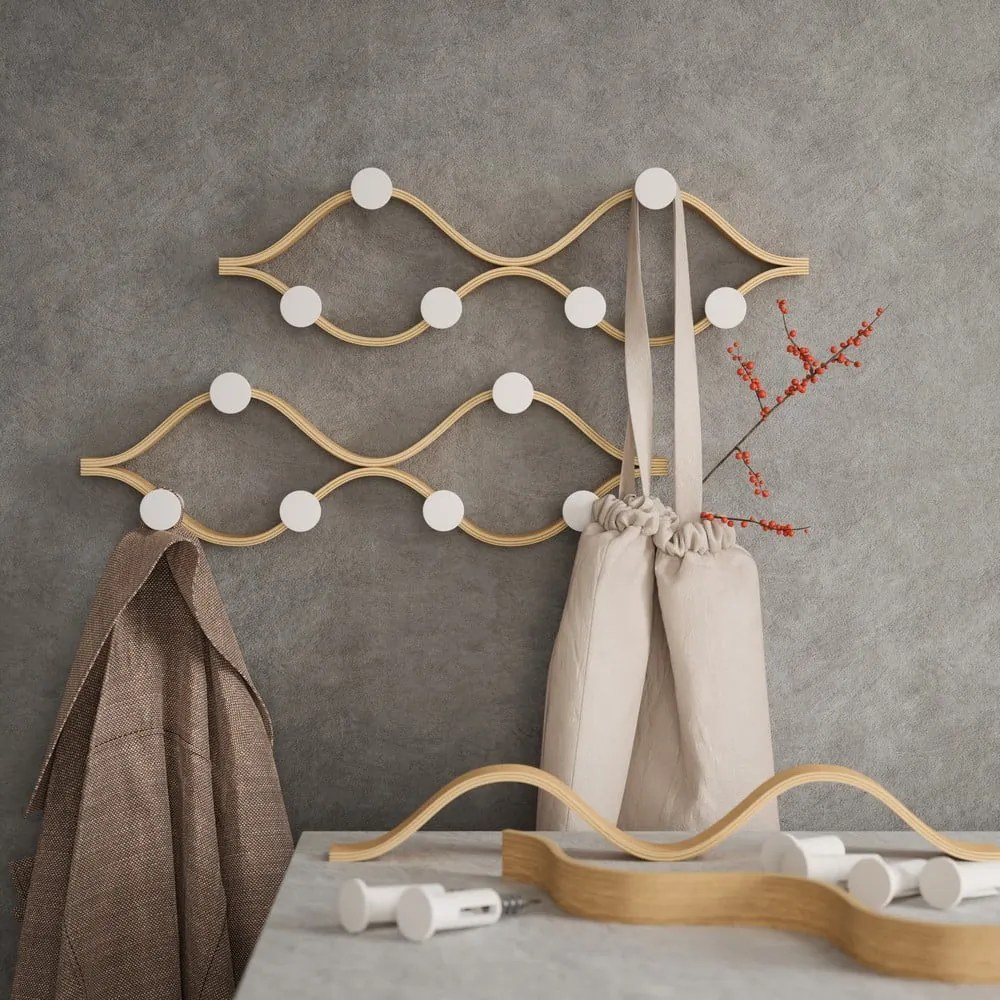 Cuier de perete în culoare naturală din lemn de arbore de cauciuc Montage – Umbra