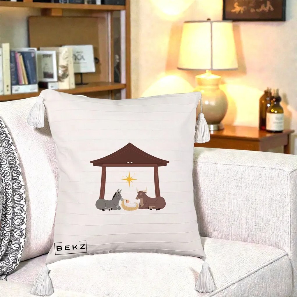 Perna Decorativa Ieslea din Betleem cu Iesle Asin si Bou, 40x40 cm, Bej cu Franjuri, Husa Detasabila, Perna Inclusa, BEKZ®