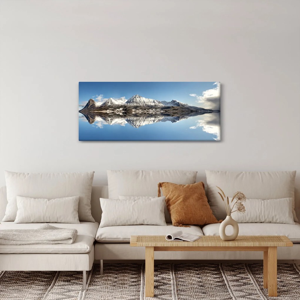 Tablou cu munți și reflectarea lor (120x50 cm)
