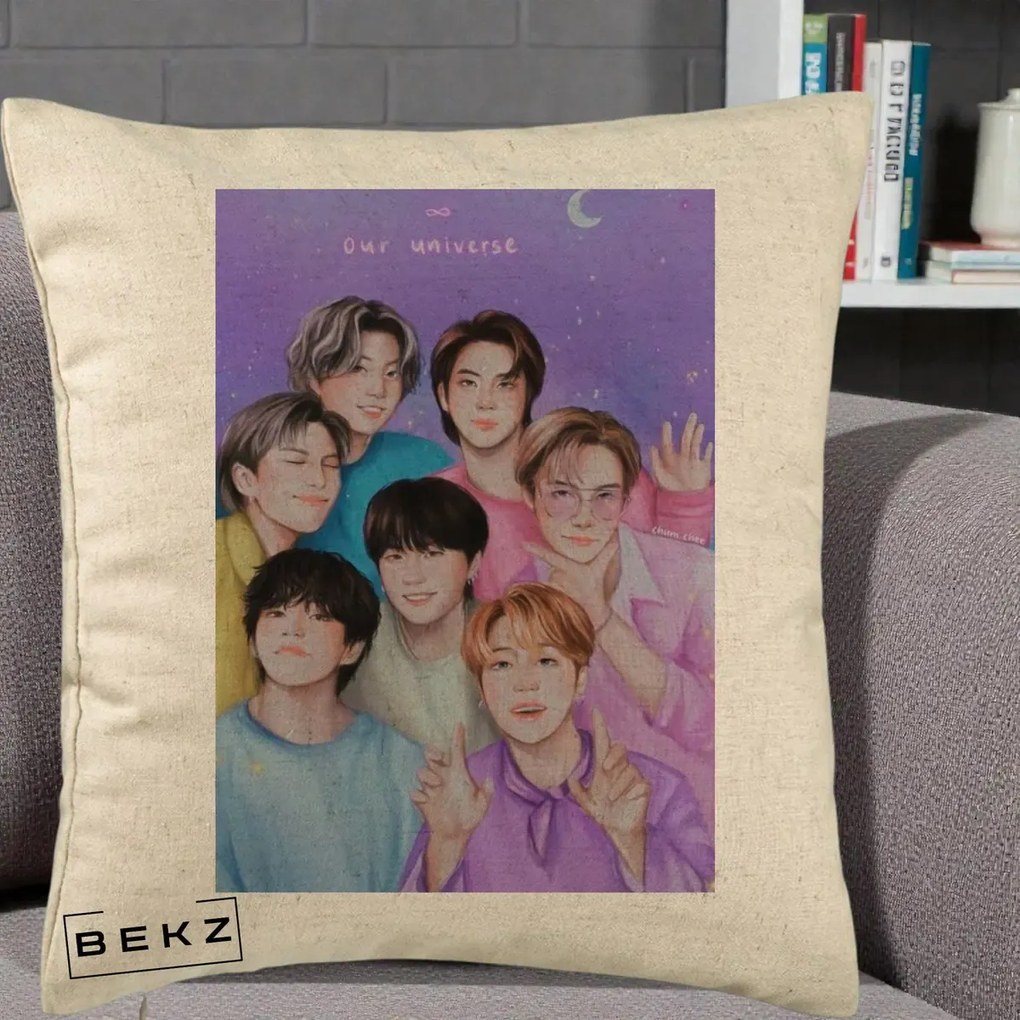 Perna Personalizata K-pop BTS Our Universe Fanart Violet Pastel, 40x40 cm, Bej, Husa Detasabila, Perna Inclusa, BEKZ®