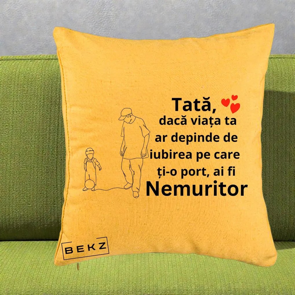 Cadou pentru Tata - Perna Personalizata Tata Nemuritor Joaca cu Mingea, 40x40 cm, Galben, Husa Detasabila, Perna Inclusa, BEKZ®