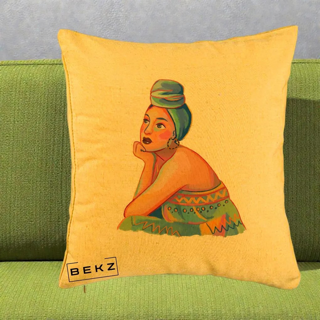 Perna Decorativa Portret Femeie Contemplativa, 40x40 cm, Galben, Husa Detasabila, Perna Inclusa, BEKZ®