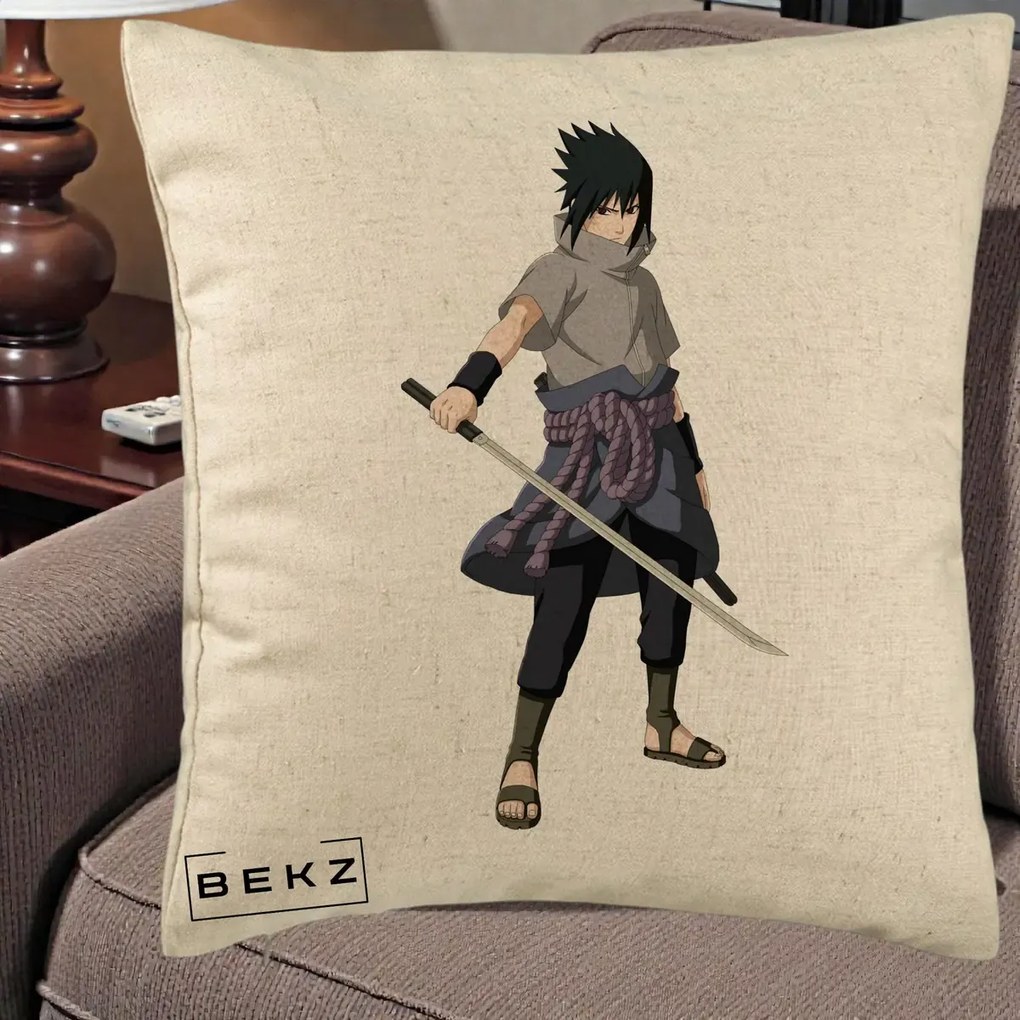 Perna Personalizata Naruto Sasuke Uchiha cu Sabia, 40x40 cm, Bej, Husa Detasabila, Perna Inclusa, BEKZ®