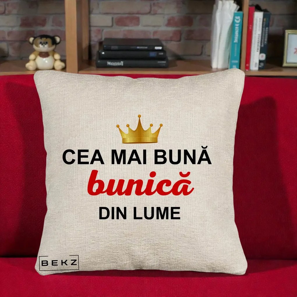 Cadou pentru Bunica - Perna Personalizata Cea Mai Buna Bunica Din Lume Coroana Aurie, 40x40 cm, Bej Canapea, Husa Detasabila, Perna Inclusa, BEKZ®
