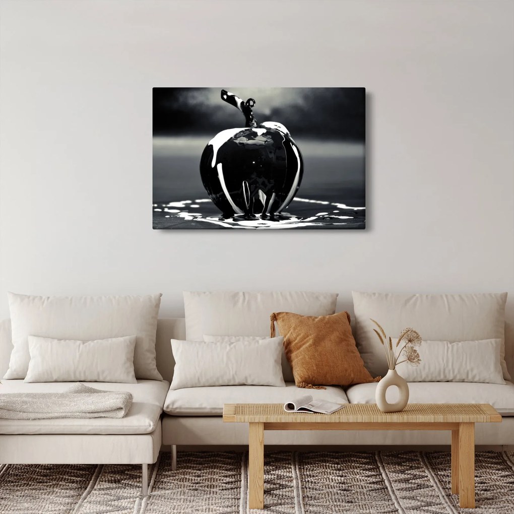Tablou cu mărul negru (90x60 cm)
