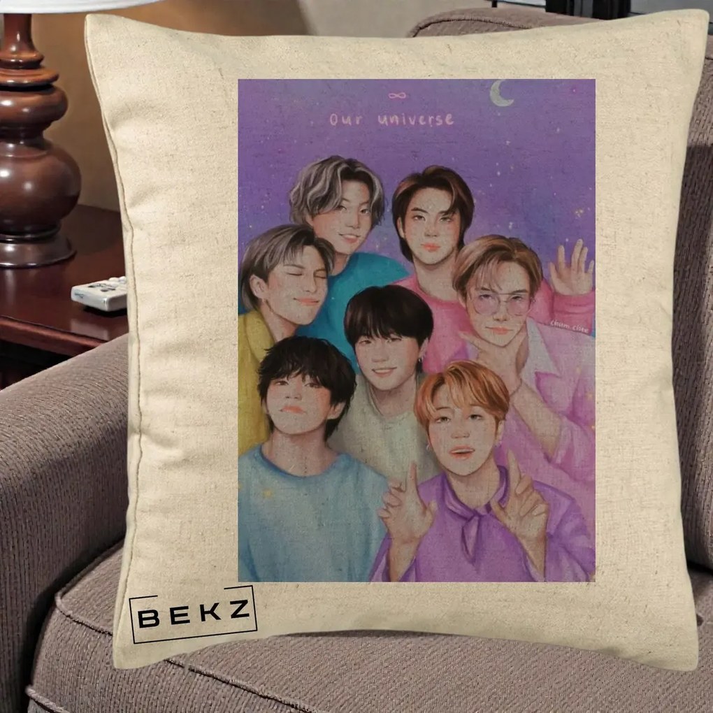 Perna Personalizata K-pop BTS Our Universe Fanart Violet Pastel, 40x40 cm, Bej, Husa Detasabila, Perna Inclusa, BEKZ®
