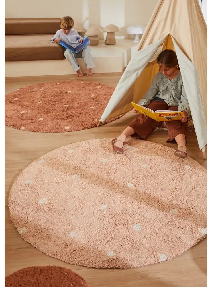 Covor pentru copii roz deschis lavabil/țesut manual din bumbac ø140 cm Round Dot Rose – Lorena Canals