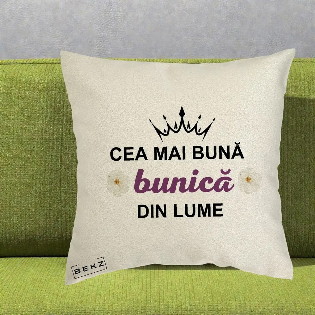 Cadou pentru Bunica - Perna Personalizata Cea Mai Buna Bunica Din Lume Coroana Mov Flori, 40x40 cm, Ecru, Husa Detasabila, Perna Inclusa, BEKZ®